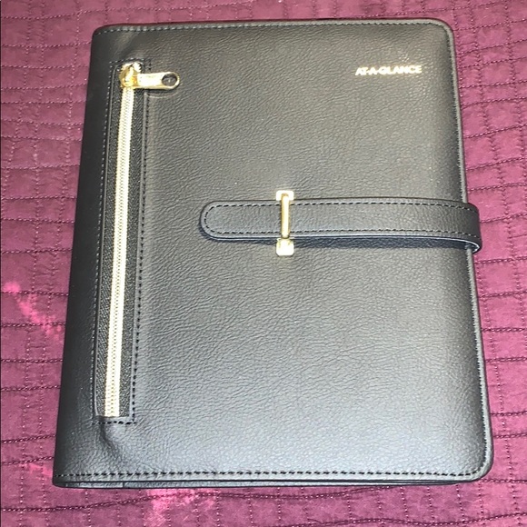 At a Glance planner - Picture 2 of 4